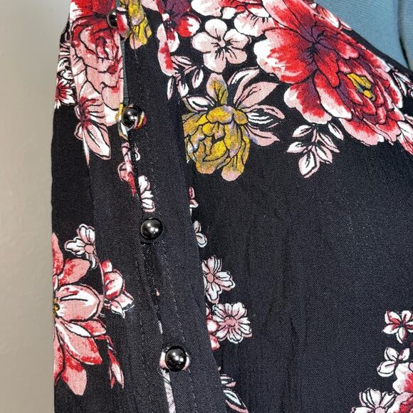 NWT Gypsies & Moondust Gigi Printed Keyhole Top Bell Sleeves Women's Size small - Picture 14 of 16